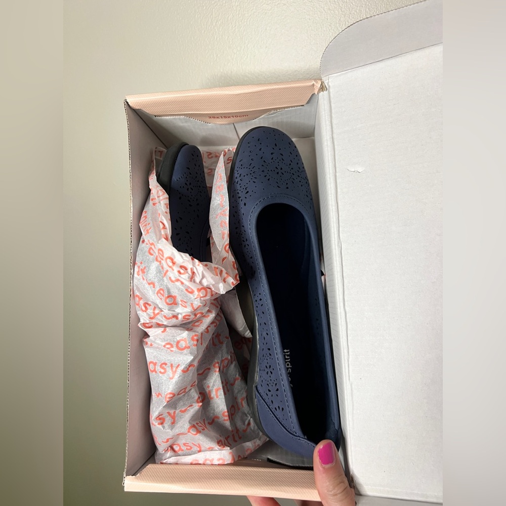 Easy Spirit Women's Dark Blue flats (7) - Picture 2 of 7